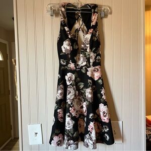 Windsor floral A line plunge neck swing dress size small